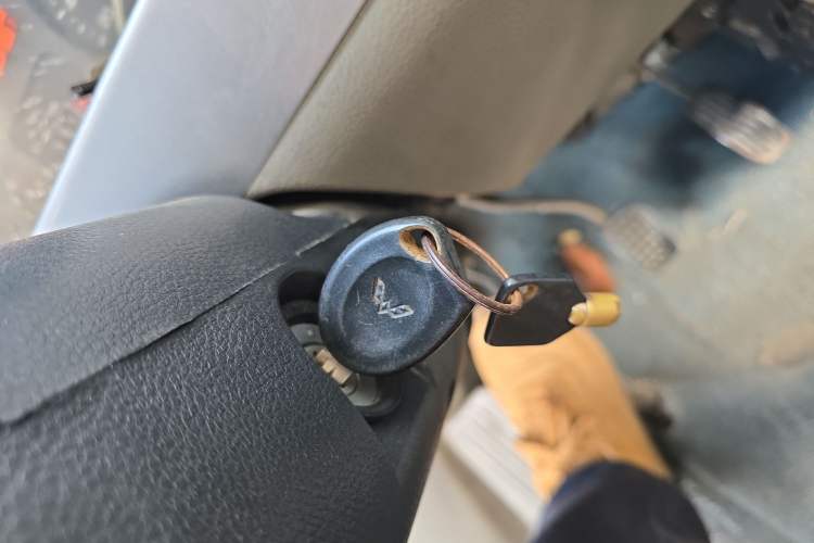 Used Wuling Rongguang 2012 1.5L Extended Basic Version
