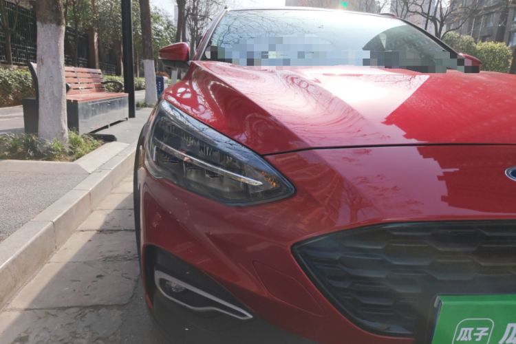 Used Ford Focus 2021 Hatchback EcoBoost 180 Automatic Titanium Edition Right Front Headlight