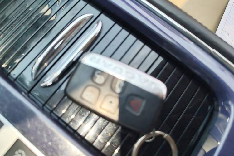 Used Jaguar XJ 2012 XJL 3.0 Panoramic Business Edition Vehicle Key