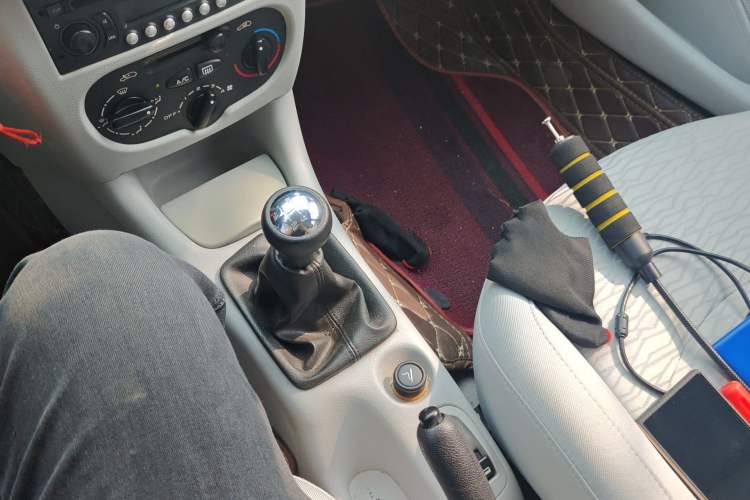 Used Peugeot 207 2011 Sedan 1.4L Manual Yule Edition Gear Lever