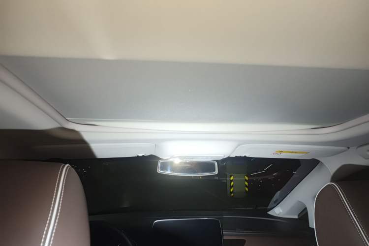 Used Buick GL8 2021 Land Cruiser Executive Class 652T Luxury Model Headliner