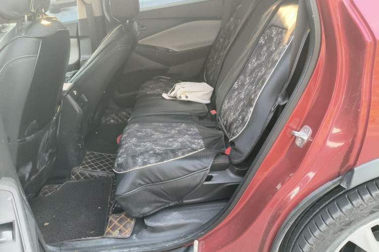 Used Chevrolet Orlando 2018 530T Automatic Luxury Edition (5+2 Model) China V Standard Left Rear Seat