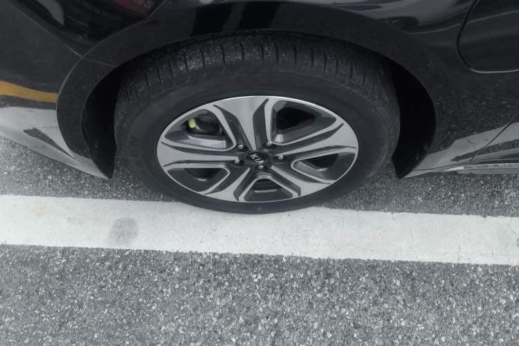 Used Kia K5 New Energy 2018 2.0L ZhiZun Edition
