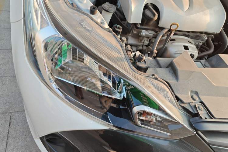 Used Toyota YARiS L Zhi Xuan 2016 Revised 1.5E CVT Charming Edition Right Front Headlight