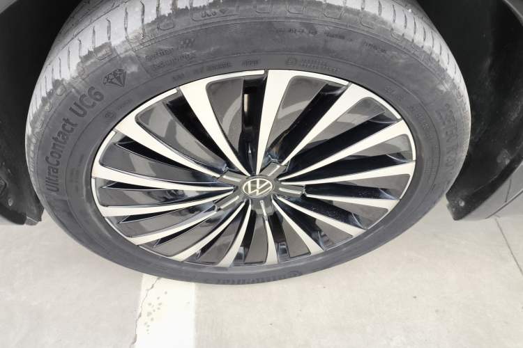 Used Volkswagen Viloran 2020 380TSI Prestige Edition
