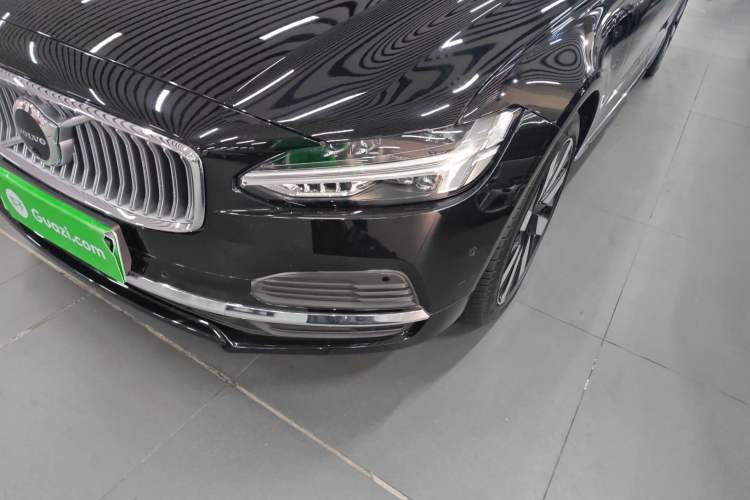 Used Volvo S90 New Energy 2025 Plug-in Hybrid Four-Wheel Drive Long-Range Luxury Smart Edition Left Front Headlight
