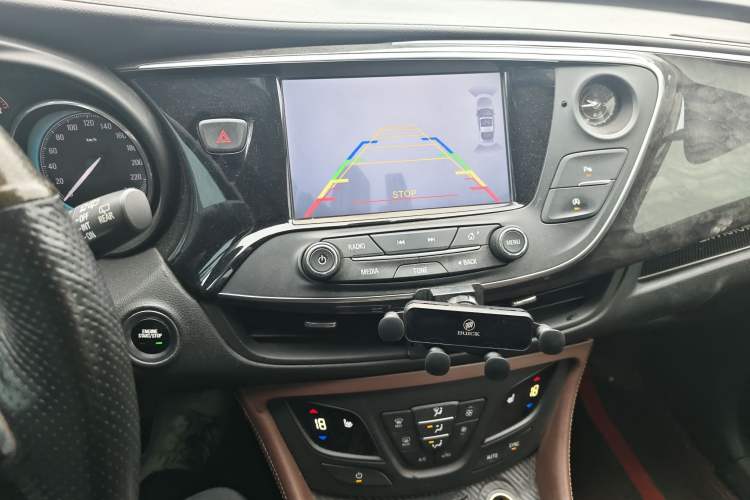 Used Buick Envision 2016 20T Two-Wheel-Drive Elite Model Audio And AC Panel