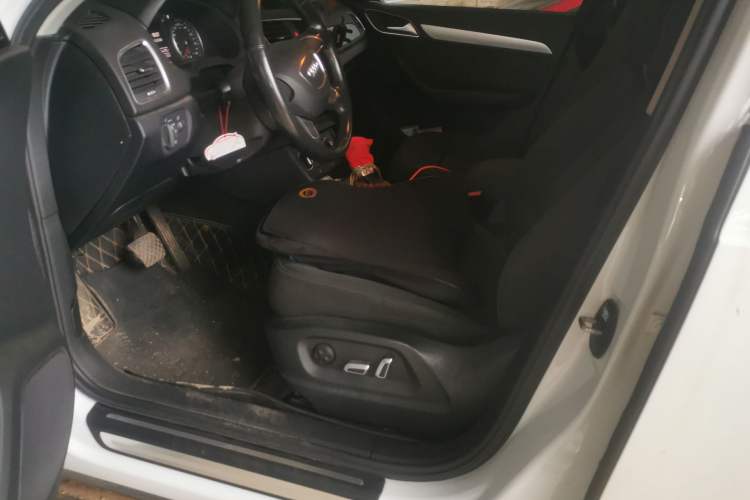 Used Audi Q3 2018 30th Anniversary Edition 30 TFSI Standard Model
