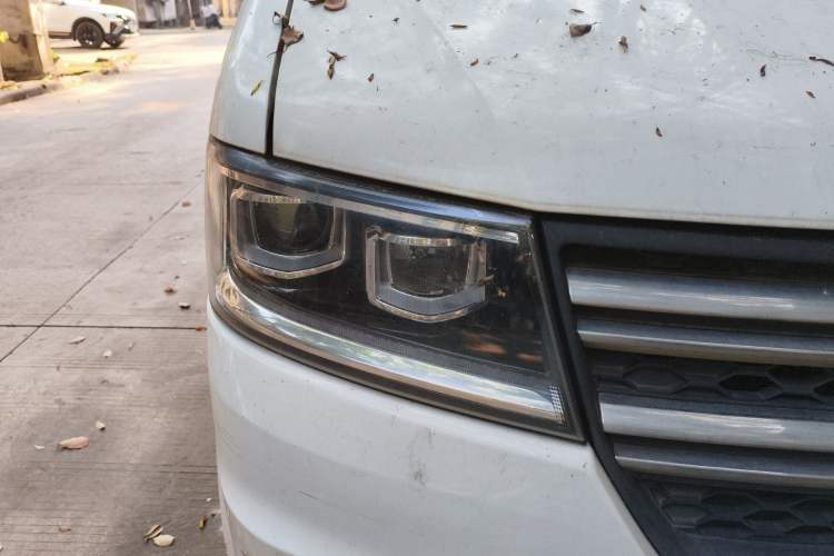 Used Jinbei New Hiace EV 2022 Profit-Making Type Right Front Headlight