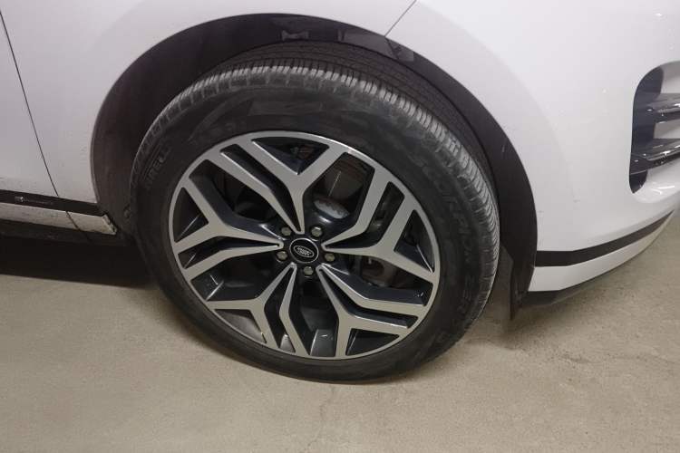 Used Land Rover Range Rover Evoque 2021 Range Rover Velar 249 PS R-Dynamic S Performance Edition