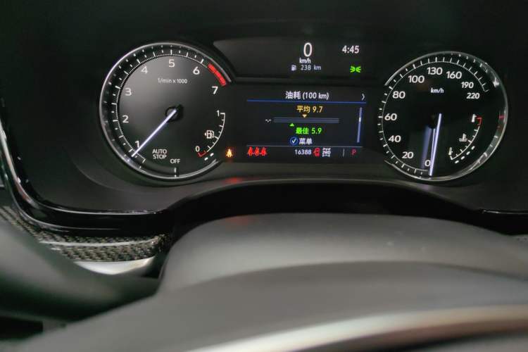 Used Cadillac XT5 2022 2.0T Four-Wheel Drive Luxury Version (Hummingbird Edition) Odometer Close Up