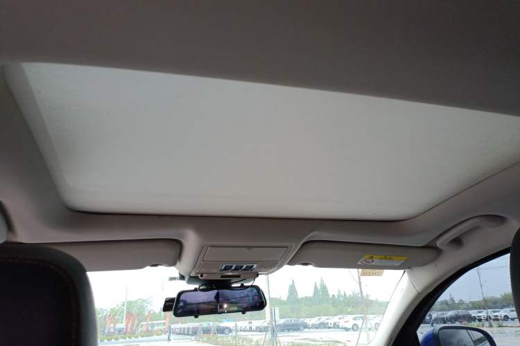 Used Jaguar XEL 2018 2.0T 200 PS Premium Edition Headliner