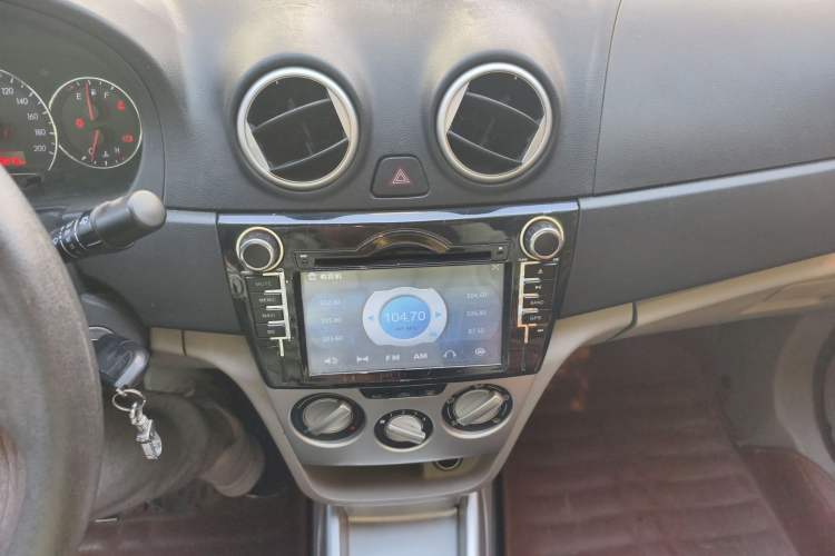 Used CHANGAN Alsvin V3 2012 1.3L Manual Comfort Version China IV Standard
