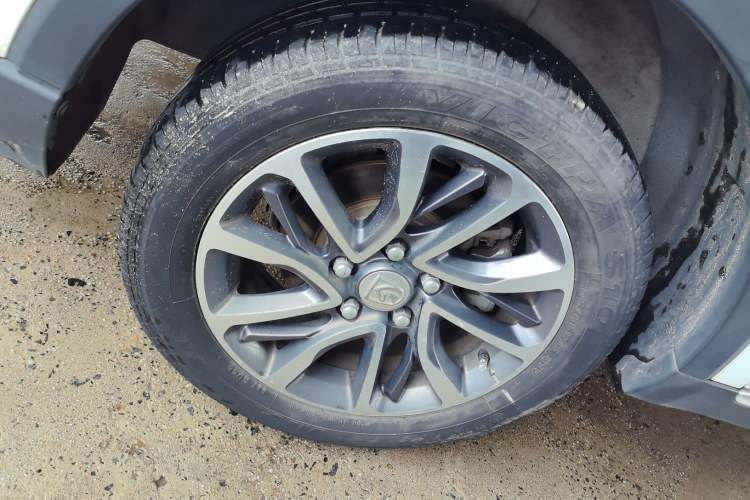 Used Baojun 730 2019 1.5T CVT Flagship Model 7 Seats China VI Emission Standard
