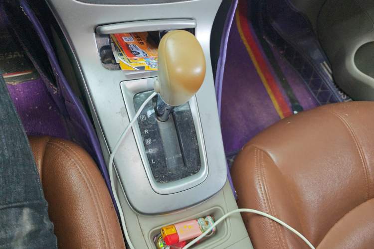 Used Nissan Sylphy 2012 1.6XE CVT Comfort Edition Gear Lever