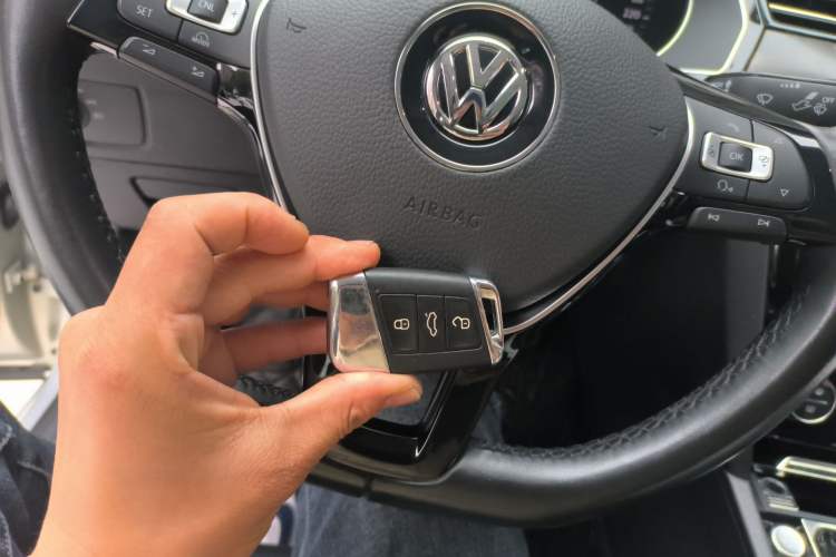 Used Volkswagen Magotan 2018 Facelift 330TSI DSG Luxury Model Vehicle Key