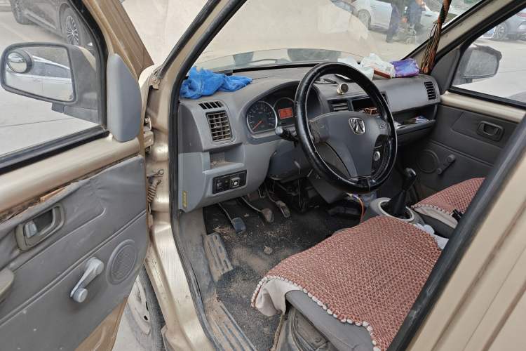 Used BAIC Weiwang 306 2011 1.3L base model 7 seats Driver Seat