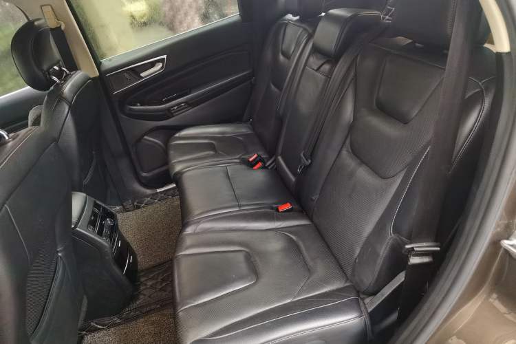 Used Ford Edge 2016 EcoBoost 245 Four-Wheel Drive Titanium 7-Seater
