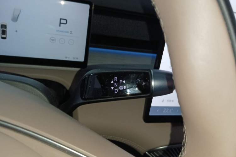 Used XPeng X9 2024 702 Ultra-Long Range Pro
