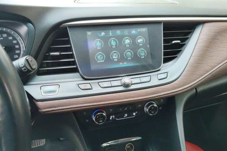 Used Buick GL6 2018 18T 6-Seater Prestige Model
