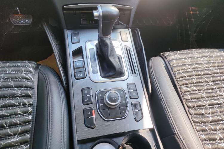 Used Haval H6 Coupe 2015 Blue Label 2.0T Automatic Two-Wheel Drive Elite Model
