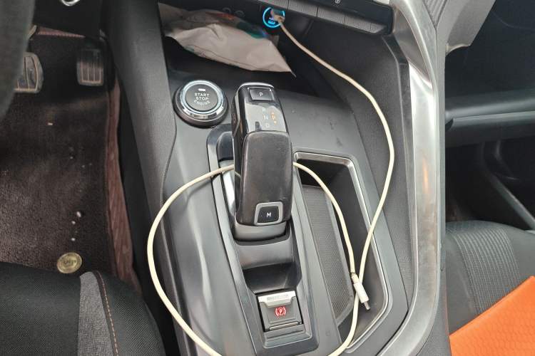 Used Peugeot 5008 2019 360THP 5-Seater Leading Edition Gear Lever