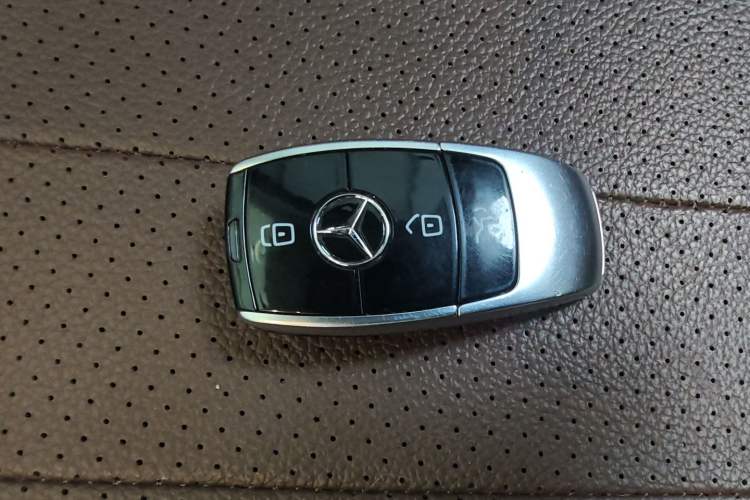 Used Mercedes-Benz E-Class New Energy 2023 E 350 e L Plug-in Hybrid Sedan
