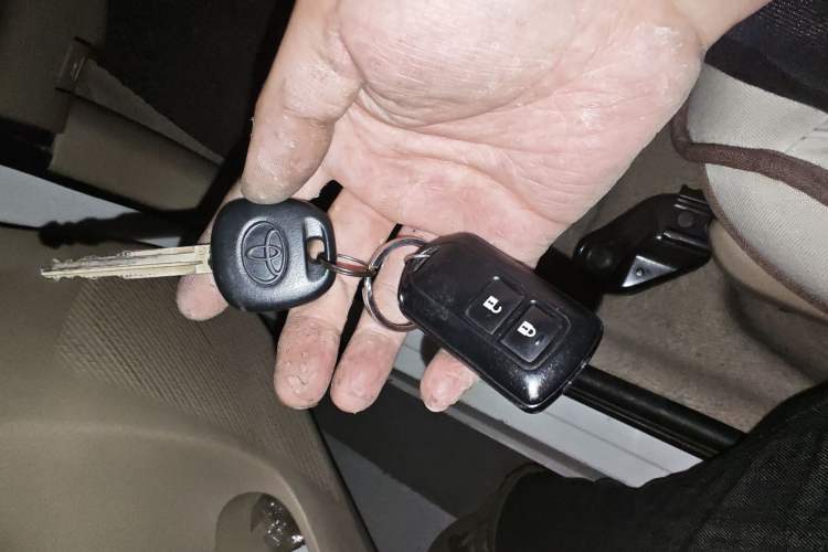 Used Toyota YARiS L Zhi Xuan 2014 1.5G Automatic Xuan Dong Edition Vehicle Key