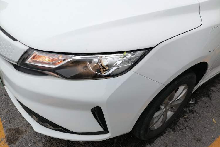 Used Livan Maple 60s 2022 Easy-to-Replace Version Lithium Iron Phosphate
