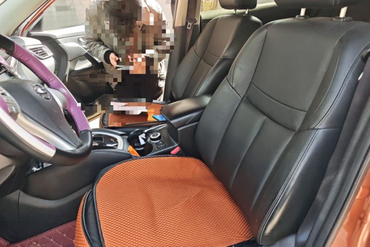 Used Nissan X-Trail 2014 2.5L CVT Leading Edition 4WD Left Front Seat