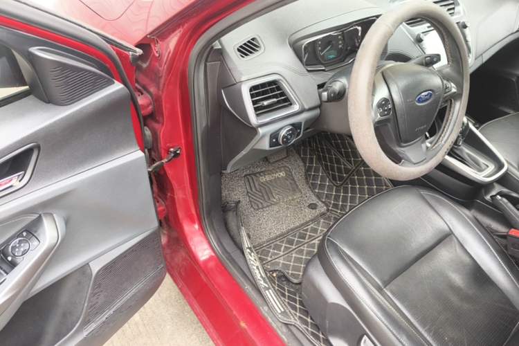 Used Ford Escort 2017 Happiness Edition 1.5L Automatic Fashion Version

