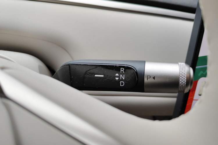 Used ONVO Luxeed L90 2025 Model—Ultra Six-Seater Version