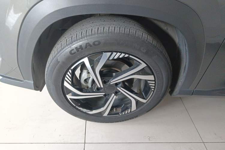 Used Geely Auto Emgrand X7 Sport 2024 1.5TD Smart Connect+ Left Front Wheel Hub