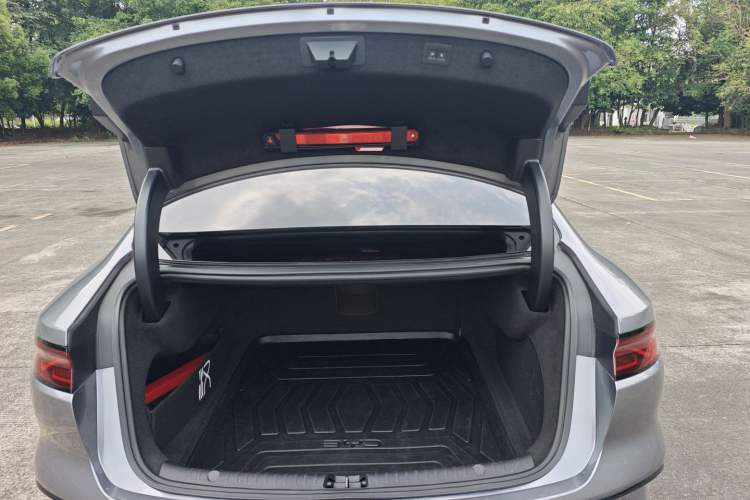 Used BYD Han 2022 EV Genesis Edition 715 km Front-Wheel-Drive Flagship Model Trunk