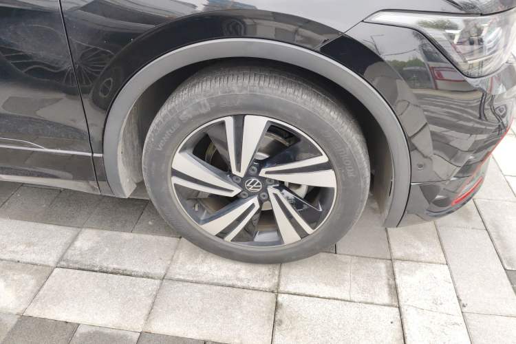 Used Volkswagen Tiguan X 2023 Revised Version 330TSI Two-Wheel-Drive Flagship Edition Right Front Wheel Hub