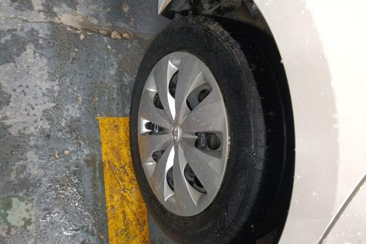 Used Toyota YARiS L Zhi Xuan 2019 1.5E CVT Dynamic Edition China VI compliant
