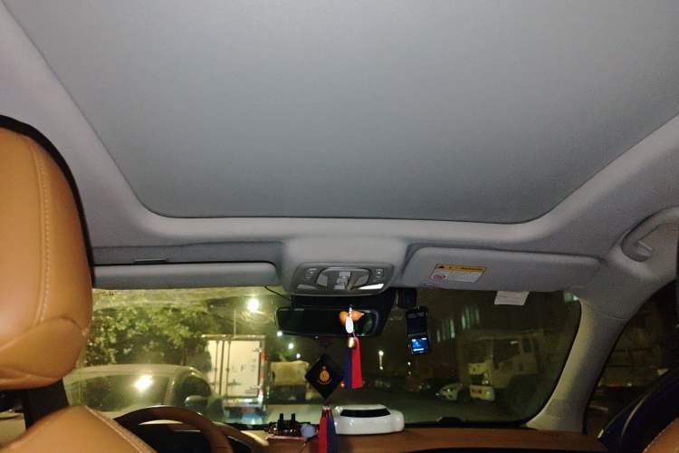 Used Roewe MARVEL X 2018 Rear-Drive Model Headliner