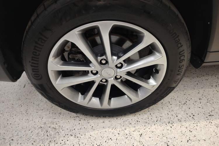 Used Jeep Grand Commander 2018 2.0T Four-Wheel Drive Premium Navigation Version China V