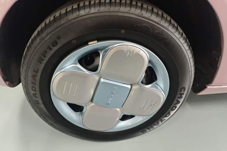 Used Geely Galaxy Panda 2023 Panda Mini 200km Endurance Bear
