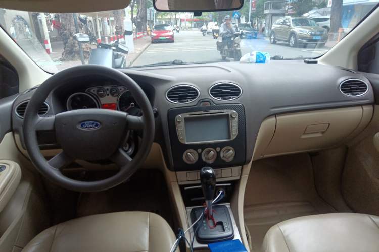 Used Ford Focus 2011 Hatchback 1.8L Automatic Fashion Edition