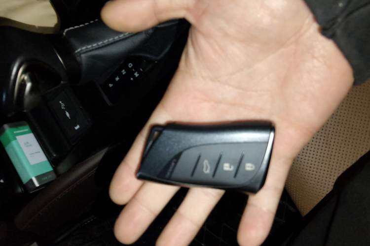 Used Lexus ES 2020 200 Excellence Edition Vehicle Key