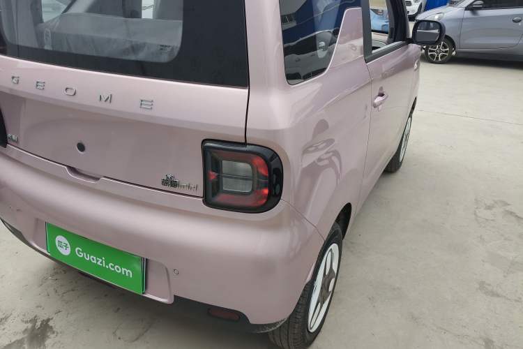 Used Geely Galaxy Panda 2025 210 km – Yuanqi Bear Right Rear Taillight
