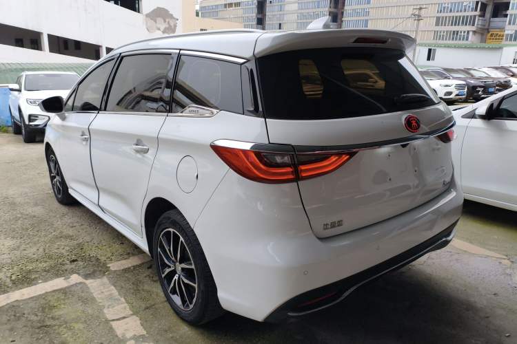 Used BYD Song MAX 2017 1.5T Automatic Smart Connect Prestige 7-Seater