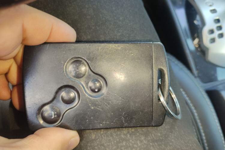 Used Renault Koleos 2013 2.5L Two-Wheel Drive Comfort Edition