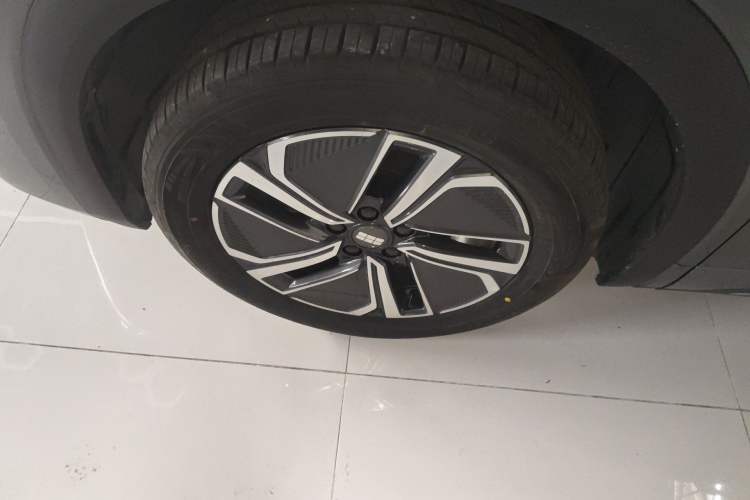 Used Geely Galaxy Xingjian 7 EM-i 2025 55km Exploration Edition Left Front Wheel Hub