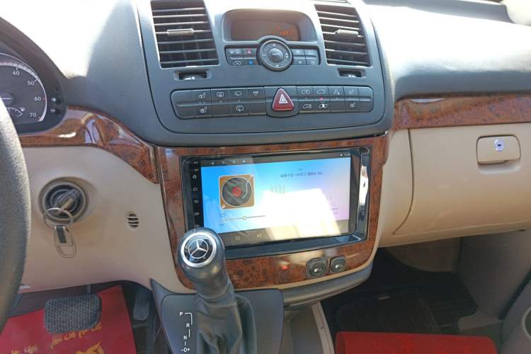 Used Mercedes-Benz Viano 2011 2.5L Prestige Edition
