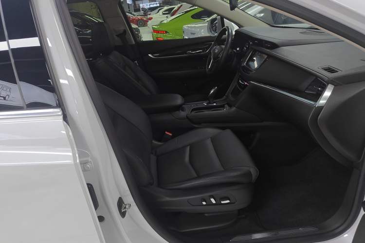 Used Cadillac XT5 2018 28T Four-Wheel Drive Luxury Model
