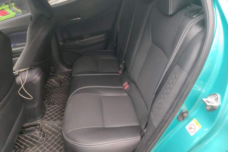 Used Toyota C-HR 2018 2.0L Leading Edition China VI
