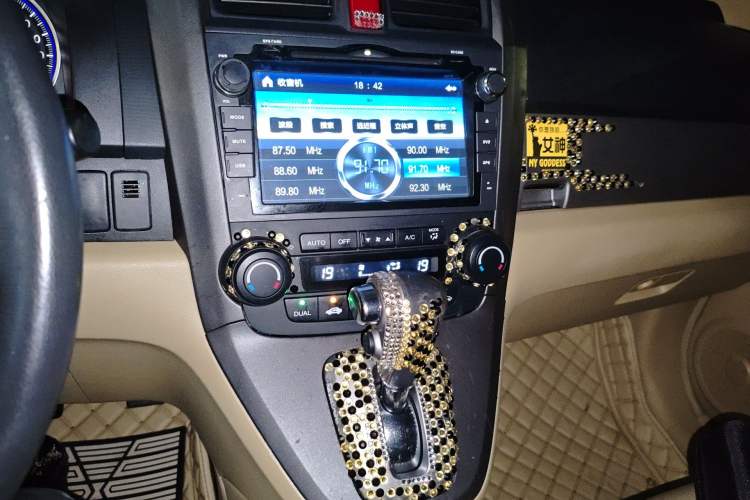 Used Honda CR-V 2010 2.4L automatic four-wheel drive luxury version Audio And AC Panel