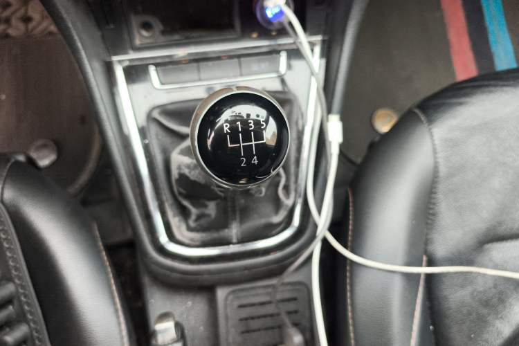 Used Volkswagen Bora 2018 1.5L Manual Comfort Model Gear Lever